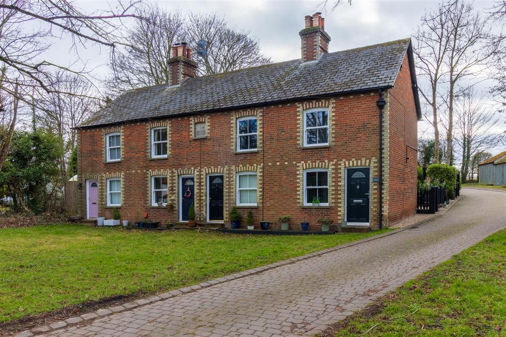 Buntingford SG9 2 bed cottage for sale £375,000