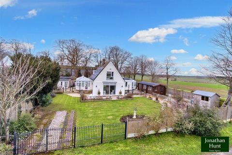 4 bedroom detached house for sale, Rectory Close, Buntingford SG9