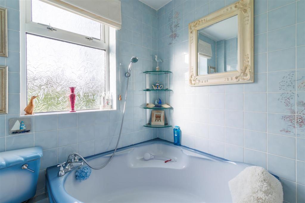 Groundfloor bathroom