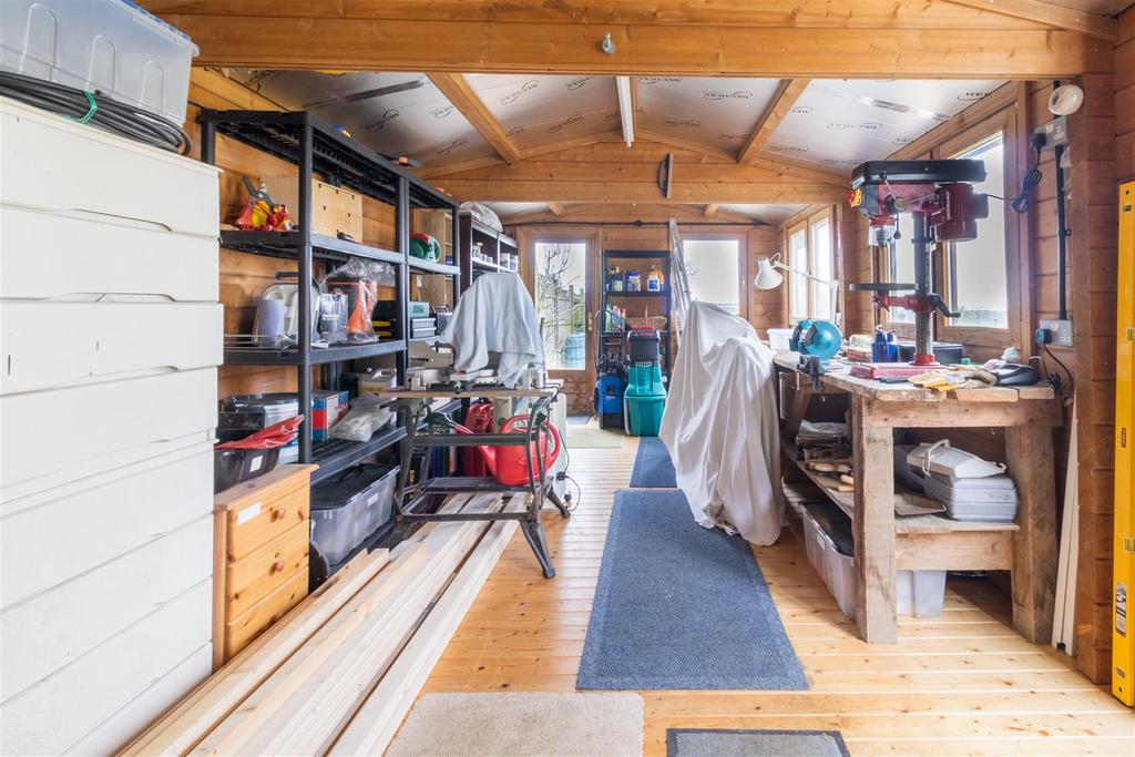 WORKSHOP/OUTBUILDING pic 2