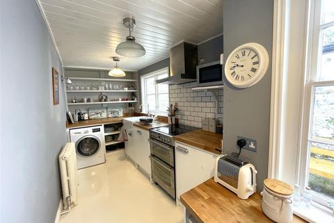 1 Browns Hill, Fowey, PL23 1BT