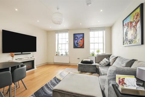 2 bedroom apartment for sale, King Street, Richmond