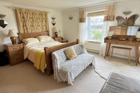 4 bedroom cottage for sale, Trethurgy, St. Austell