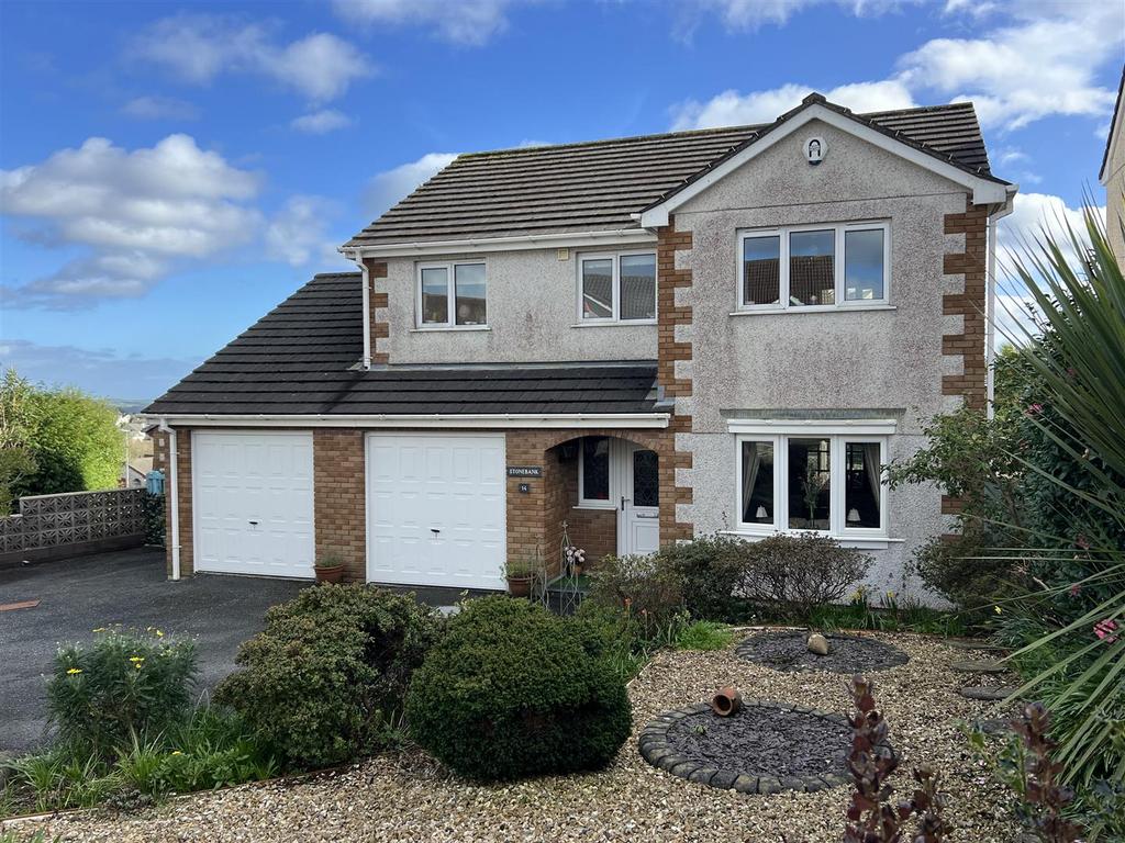 Bay View Park, St. Austell 4 bed detached house for sale £450,000