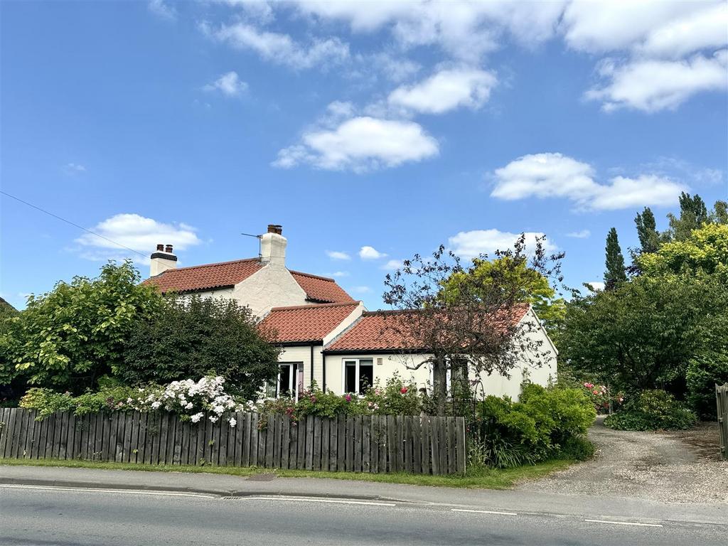 Spittal, Fangfoss, York, YO41 5QR 4 bed detached house for sale £450,000