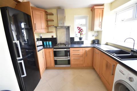 33 Leeside, Portishead, Bristol, BS20 6JL