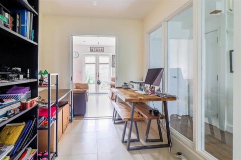 58 Dray Gardens, Buntingford, SG9 9GX