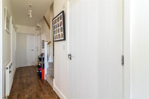 58 Dray Gardens, Buntingford, SG9 9GX