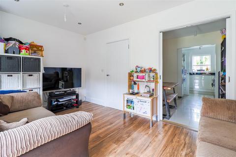 58 Dray Gardens, Buntingford, SG9 9GX