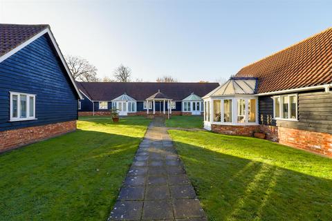 2 bedroom semi-detached bungalow for sale, Stocking Hill, Buntingford SG9