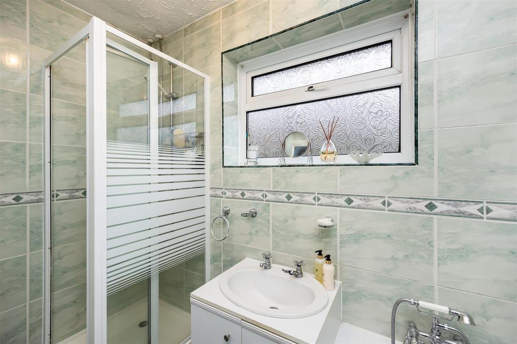 Bath &amp; Shower Room