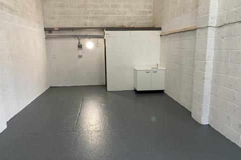Industrial unit to rent, New Drove, Wisbech