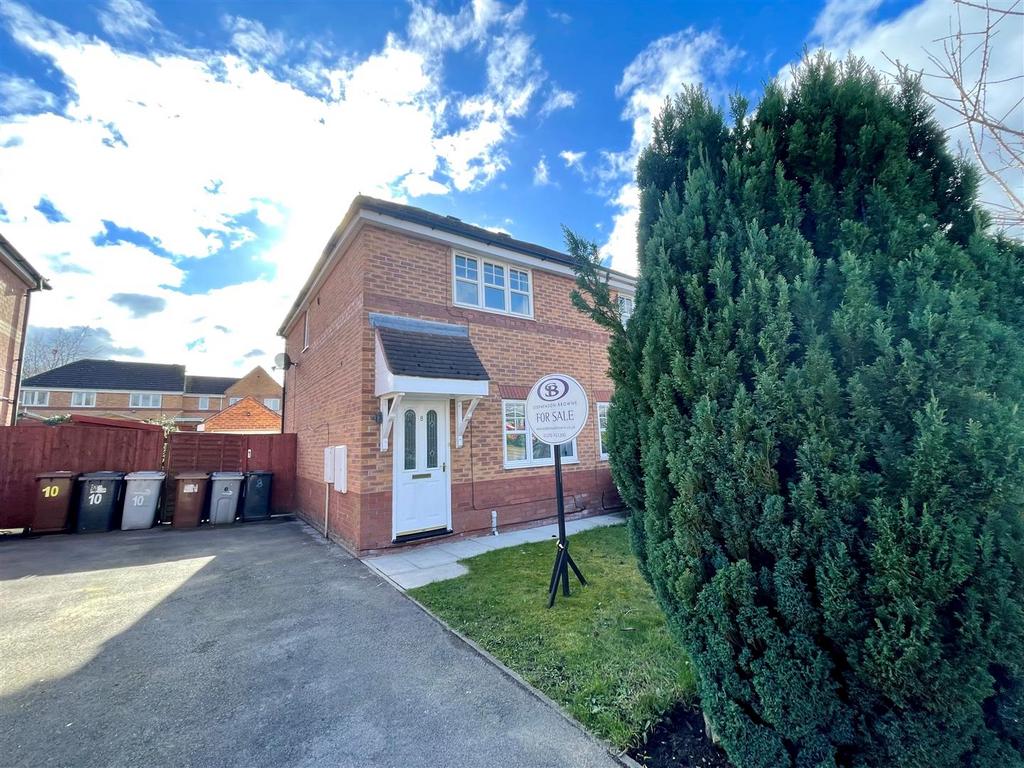 Coleridge Close, Sandbach 3 bed semidetached house for sale £195,000
