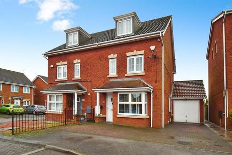 4 bedroom semi-detached house for sale, Acasta Way, Hull