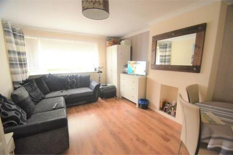 2 bedroom flat to rent, Laleham Avenue, Mill Hill, NW7