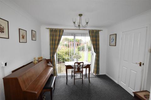 3 bedroom end of terrace house for sale - De Roos Way, Stoke Albany, Market Harborough