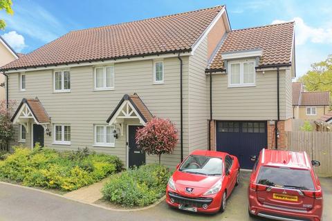 4 bedroom semi-detached house for sale, Petty Croft, Chelmsford CM1