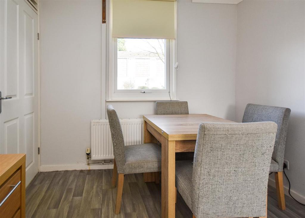 11 Woodside - Breakfast Area.jpg
