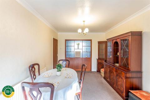 50 Greenleafe Avenue, Wheatley Hills, Doncaster, DN2 5RF