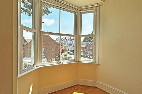 Flat 3, 113 Holmesdale Road, Reigate, RH2 0BT