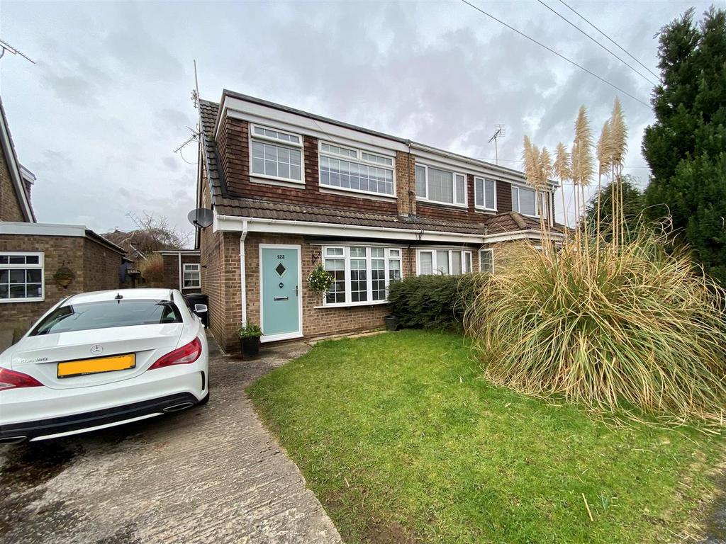 Tytherington Drive, Macclesfield 3 bed semidetached house for sale £