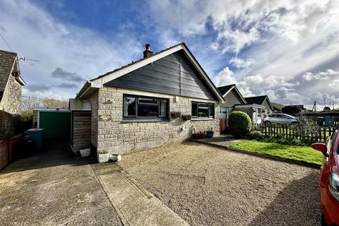 2 bedroom detached bungalow for sale, Rew Street, Gurnard