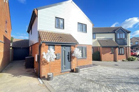 3 bedroom detached house for sale - Laleston Close, Porthcawl CF36