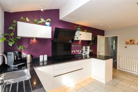 4 bedroom house for sale, Honister Gardens, Fleet GU51