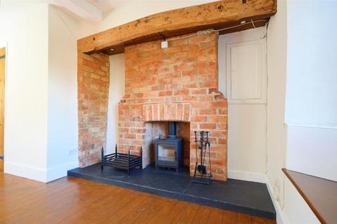 4 bedroom cottage to rent, The Green, Guilsborough