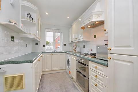 2 bedroom flat for sale, Selwyn Road, Eastbourne