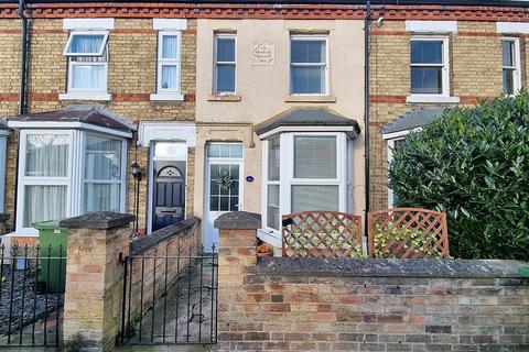 3 bedroom terraced house for sale, North Street, Stanground