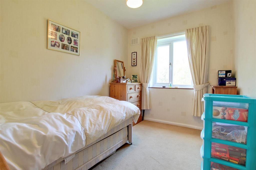 Bedroom 3 (rear)