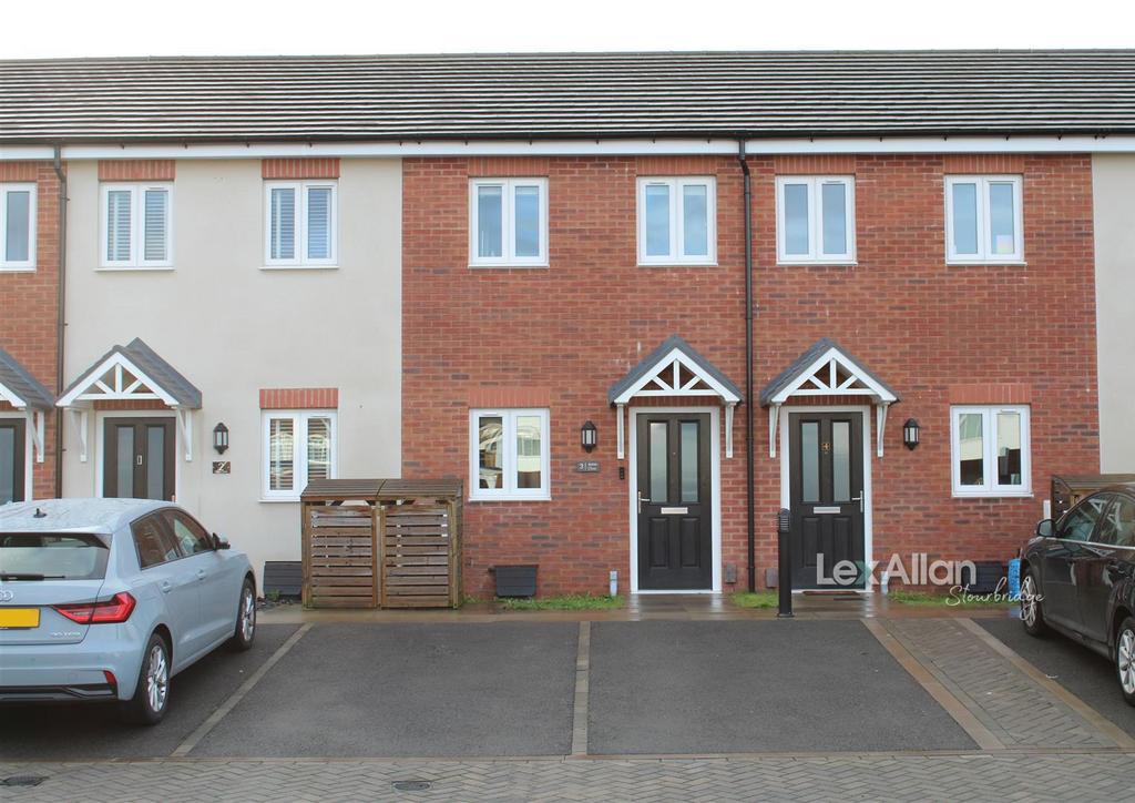 James Close, Brierley Hill 2 bed terraced house for sale £