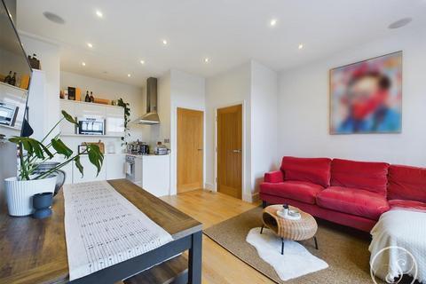 2 bedroom flat for sale, Westhill Terrace, Harrogate Road, Leeds