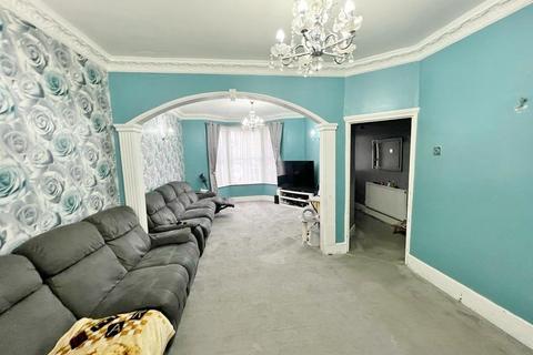 5 bedroom house for sale - Shrewsbury Road, Forest Gate