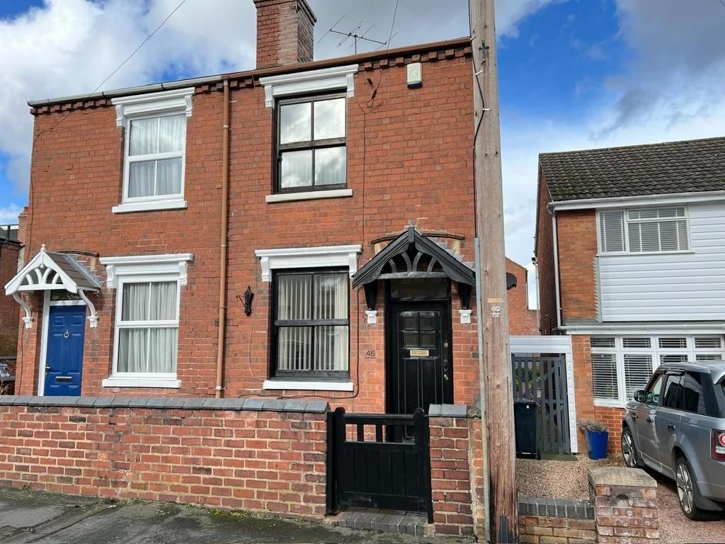 Green Street, Old Quarter, Stourbridge, DY8 1UQ 2 bed semidetached