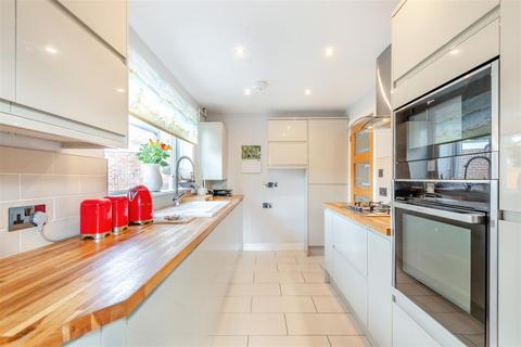 1 Apple Close, Snodland, ME6 5JP