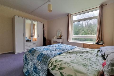 20, Amethyst Court Chelmscote Road, Solihull, B92 8BY