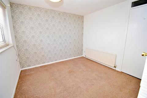 47 Ambleside, Rugby, CV21 1JB