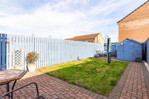 3 bedroom end of terrace house for sale - Redshank Drive, Scunthorpe