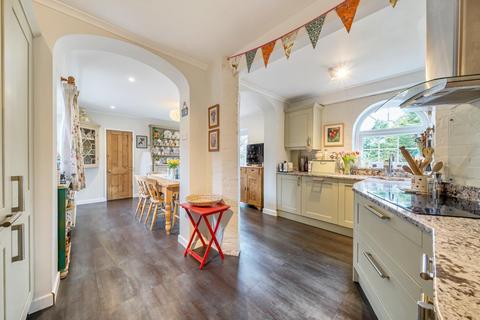 26 Litchfield Way, Guildford, GU2 7QH