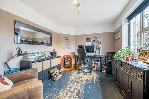 26 Litchfield Way, Guildford, GU2 7QH