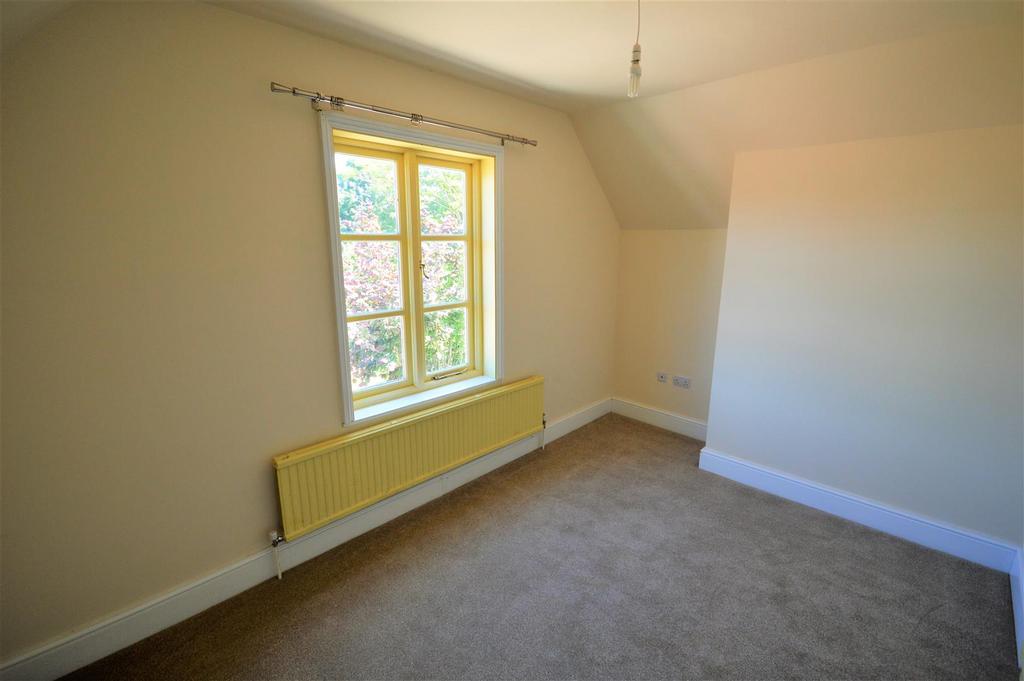 Bed 3.JPG