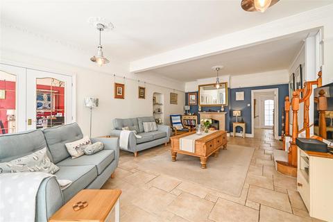 Rivendell Level Mare Lane, Eastergate, Chichester, PO20 3SA