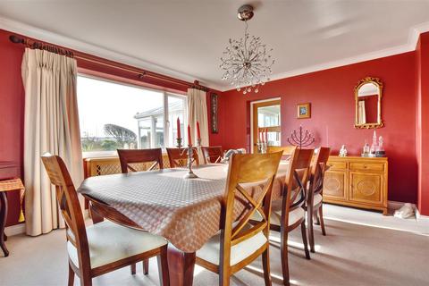 4 bedroom detached house for sale, South Cliff Avenue, Bexhill-On-Sea