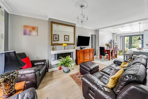 34 Hawkdene, London, E4 7PF