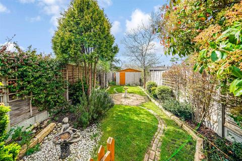 34 Hawkdene, London, E4 7PF