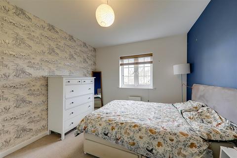2 bedroom flat for sale, Gresley Court, Worthing BN13