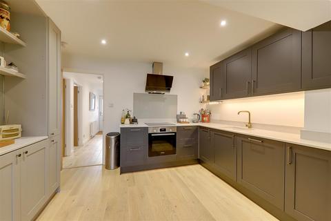 26 Hurley Road, Worthing, BN13 2PB