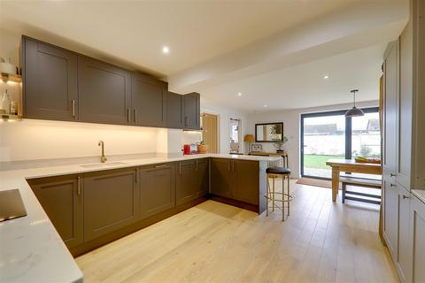 26 Hurley Road, Worthing, BN13 2PB